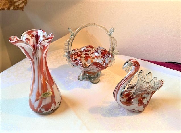 Kristallglas Objekte Schwan Schale Vase rot weiß